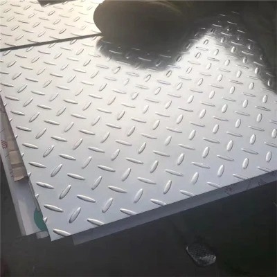 Checkered Stainless Steel Sheet 0.7 Mm 0.5mm 0.4mm Diamond Pattern 410 409 Ss Plate